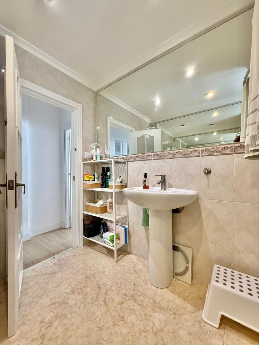 Piso de 3 habitaciones en Málaga ciudad en venta - 286.000 € (Ref: 9586609)