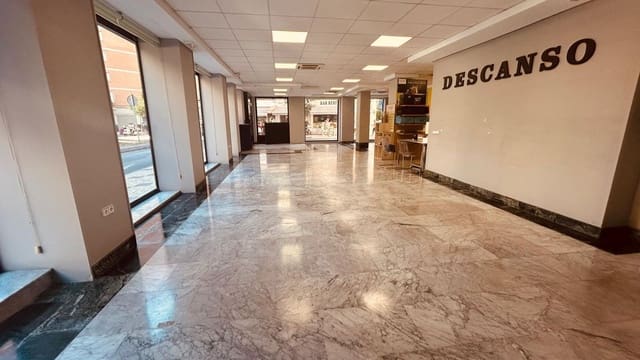 Commerciale da affittare in Malaga città - 2.500 € (Rif: 9596258)