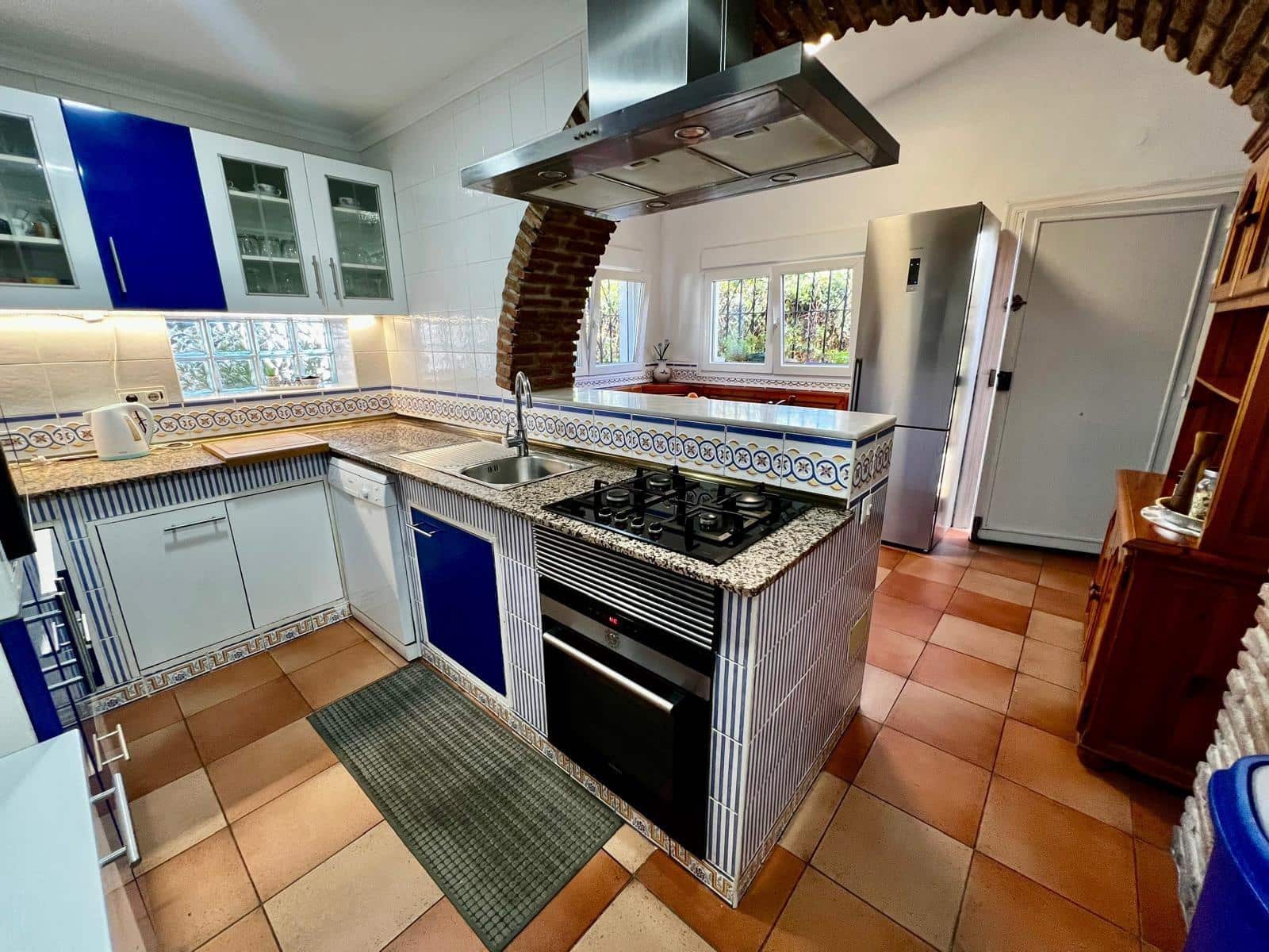 5 soverom Villa til salgs i Churriana med svømmebasseng garasje - € 890 000 (Ref: 9599639)