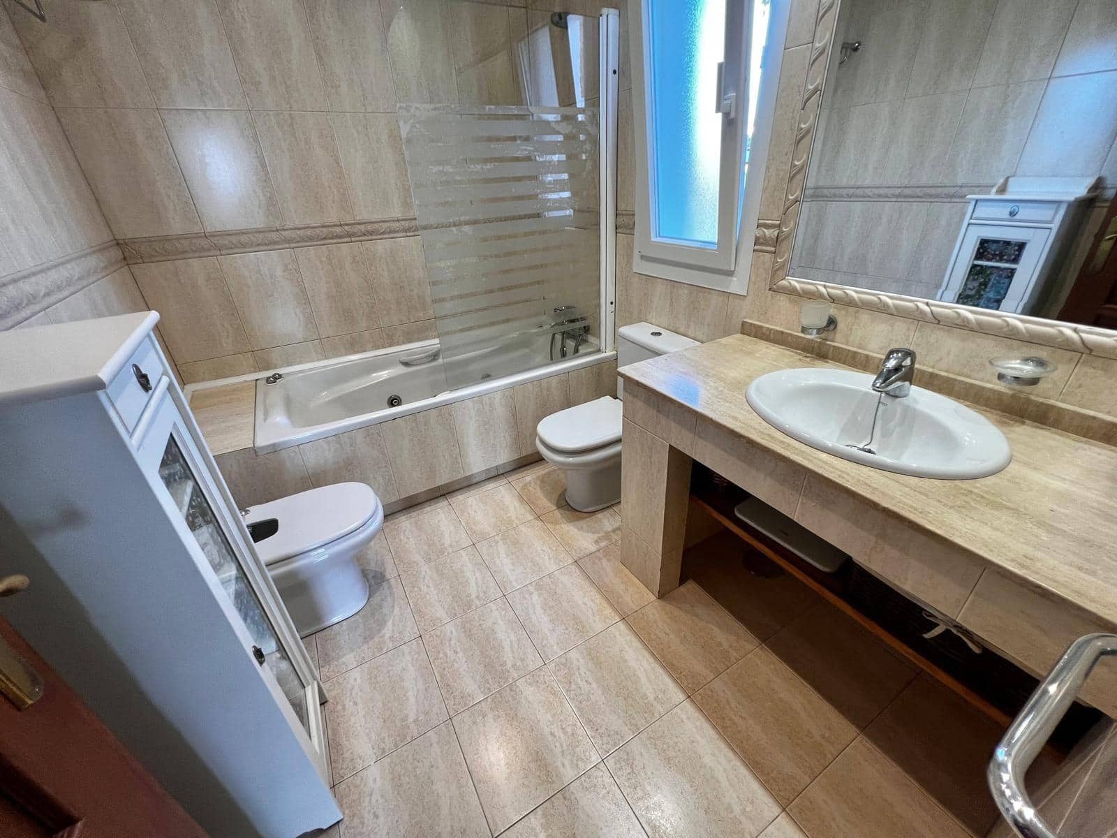 5 bedroom Villa for sale in Churriana with pool garage - € 890,000 (Ref: 9599639)