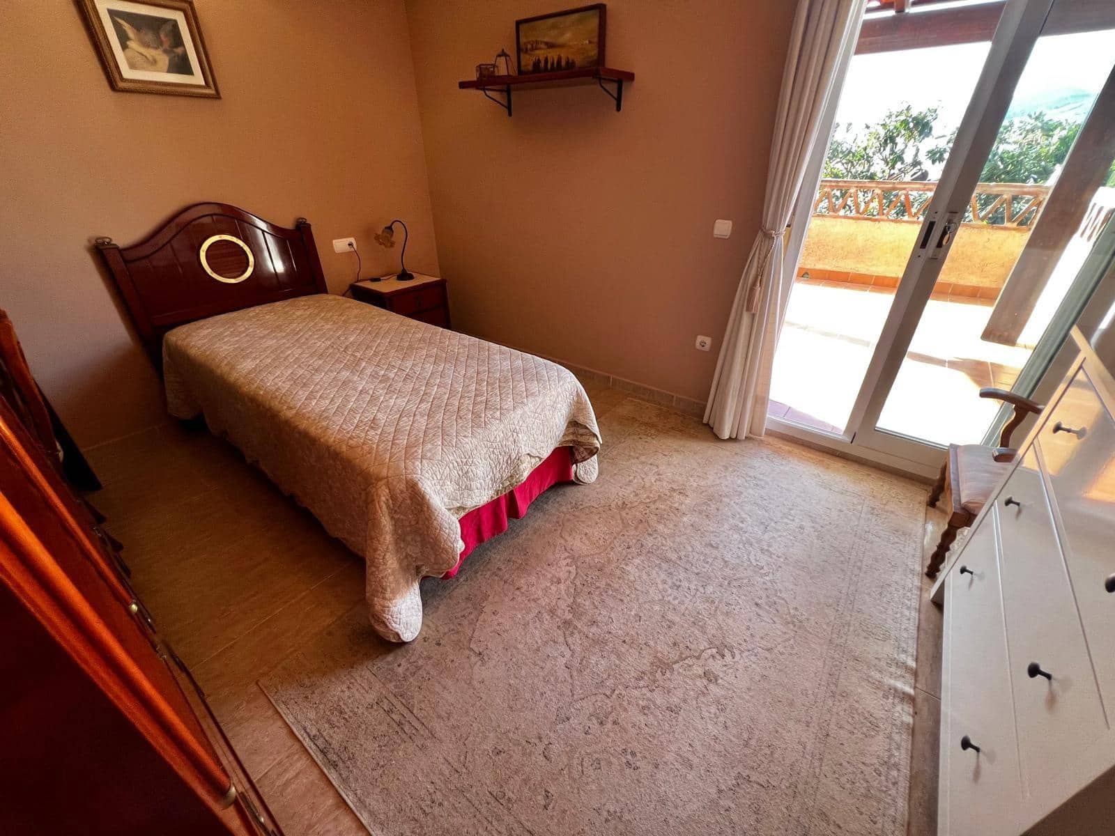 5 bedroom Villa for sale in Churriana with pool garage - € 890,000 (Ref: 9599639)