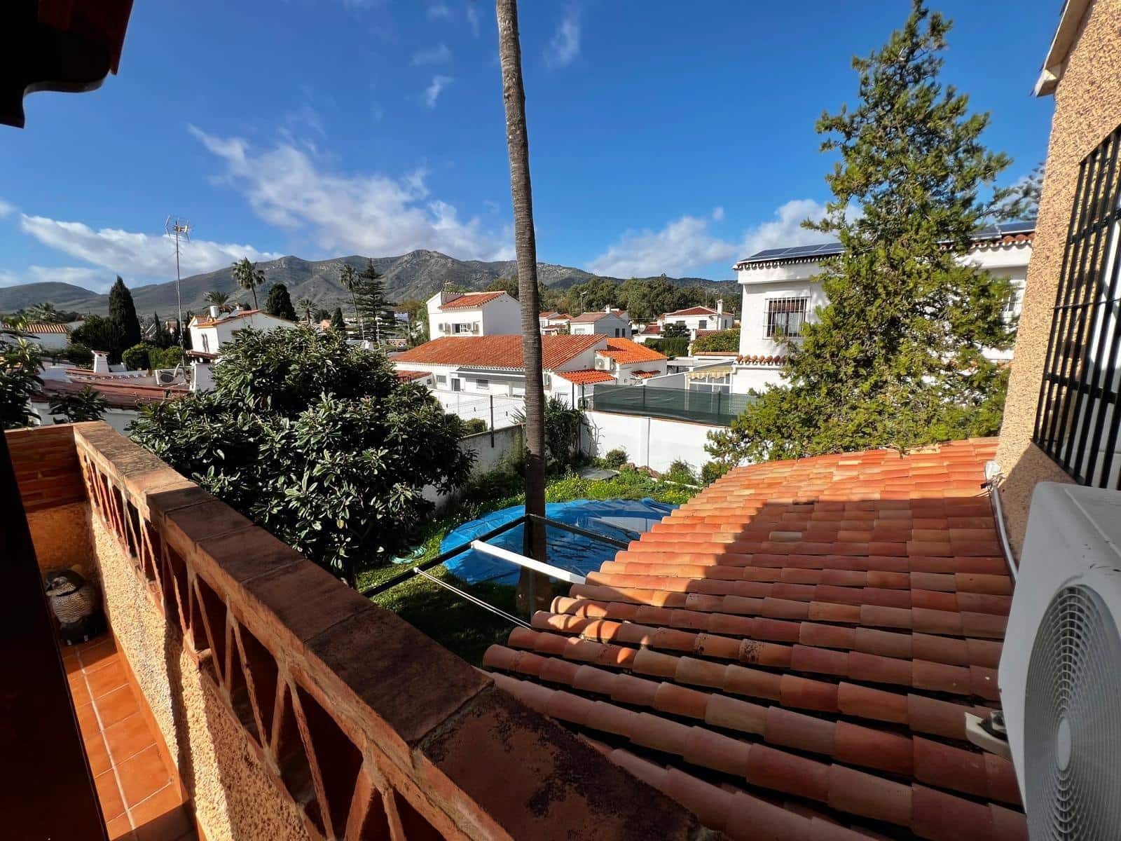 5 bedroom Villa for sale in Churriana with pool garage - € 890,000 (Ref: 9599639)