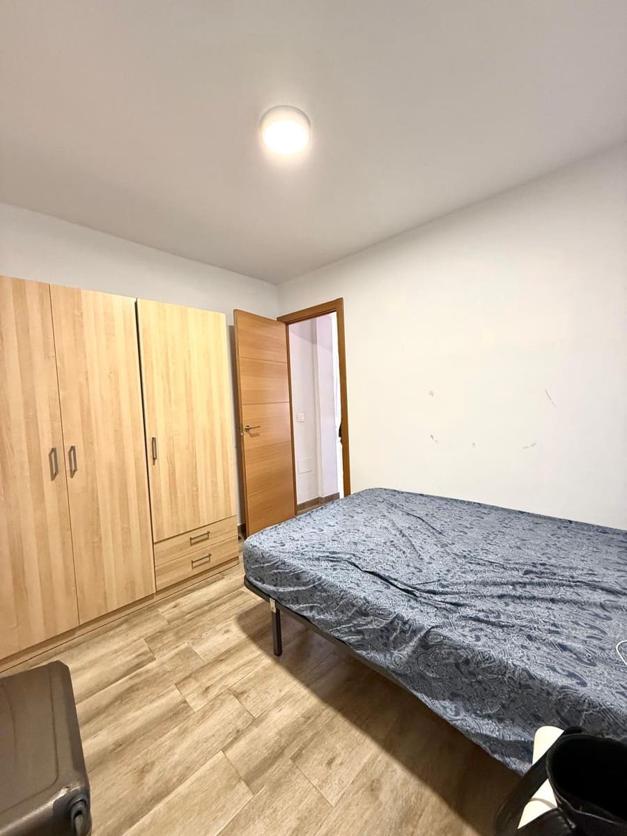 3 Zimmer Wohnung zu vermieten in Malaga Stadt - 1.200 € (Ref: 9601192)