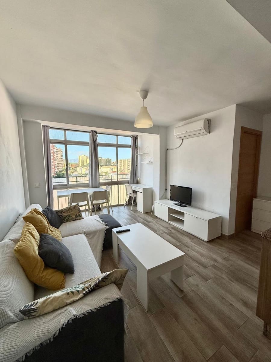 3 Zimmer Wohnung zu vermieten in Malaga Stadt - 1.200 € (Ref: 9601192)