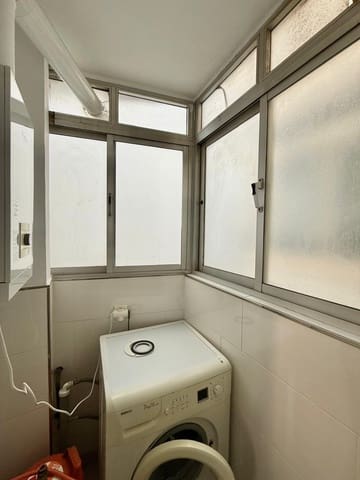 3 Zimmer Wohnung zu vermieten in Málaga Stadt - 1.200 € (Ref: 9601192)