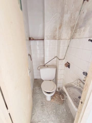 Komercyjne na sprzedaż w Miasto Málaga - 59 900 € (Ref: 9605072)