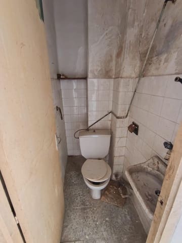 Komercyjne na sprzedaż w Miasto Málaga - 59 900 € (Ref: 9605072)