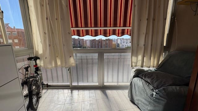 3 soveværelse Lejlighed til salg i Carretera de Cadiz, Málaga by - € 260.000 (Ref: 9608157)