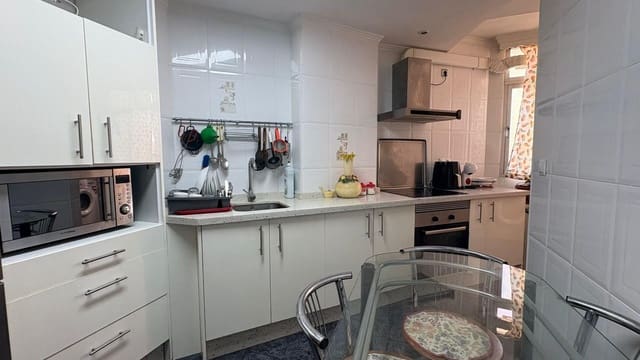 3 soveværelse Lejlighed til salg i Carretera de Cadiz, Málaga by - € 260.000 (Ref: 9608157)