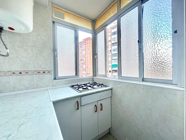3 soverom Leilighet til salgs i Ciudad Jardín, Málaga by - € 242 000 (Ref: 9608158)