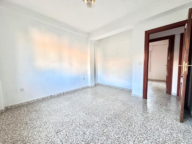 3 soverom Leilighet til salgs i Ciudad Jardín, Málaga by - € 242 000 (Ref: 9608158)