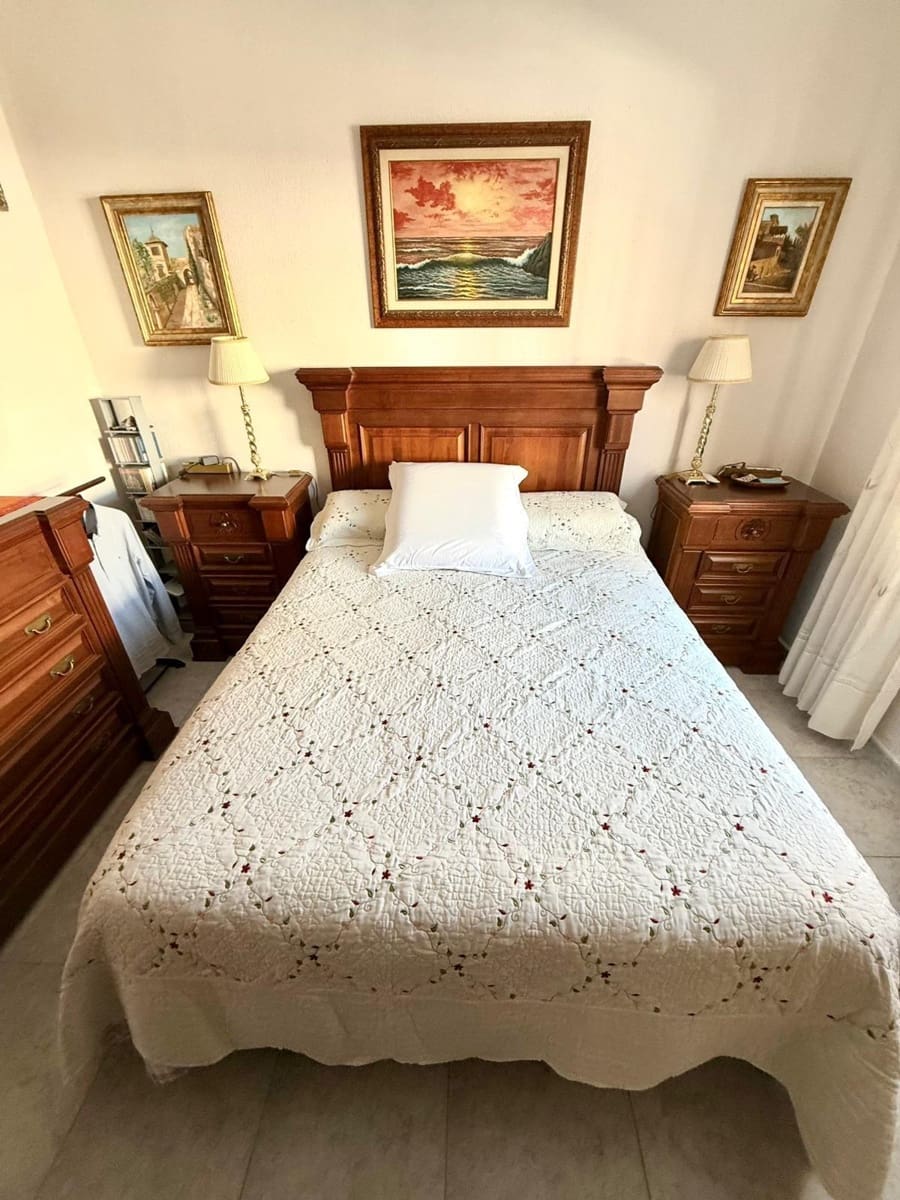 3 slaapkamer Flat te koop in Malaga stad - € 216.000 (Ref: 9615632)