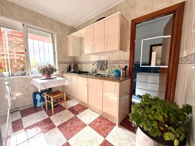 3 makuuhuone Asunto myytävänä paikassa Cruz de Humilladero, Málaga kaupunki - 216 000 € (Ref: 9615632)