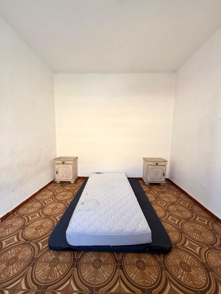 Piso de 4 habitaciones en Málaga ciudad en venta - 230.000 € (Ref: 9619374)