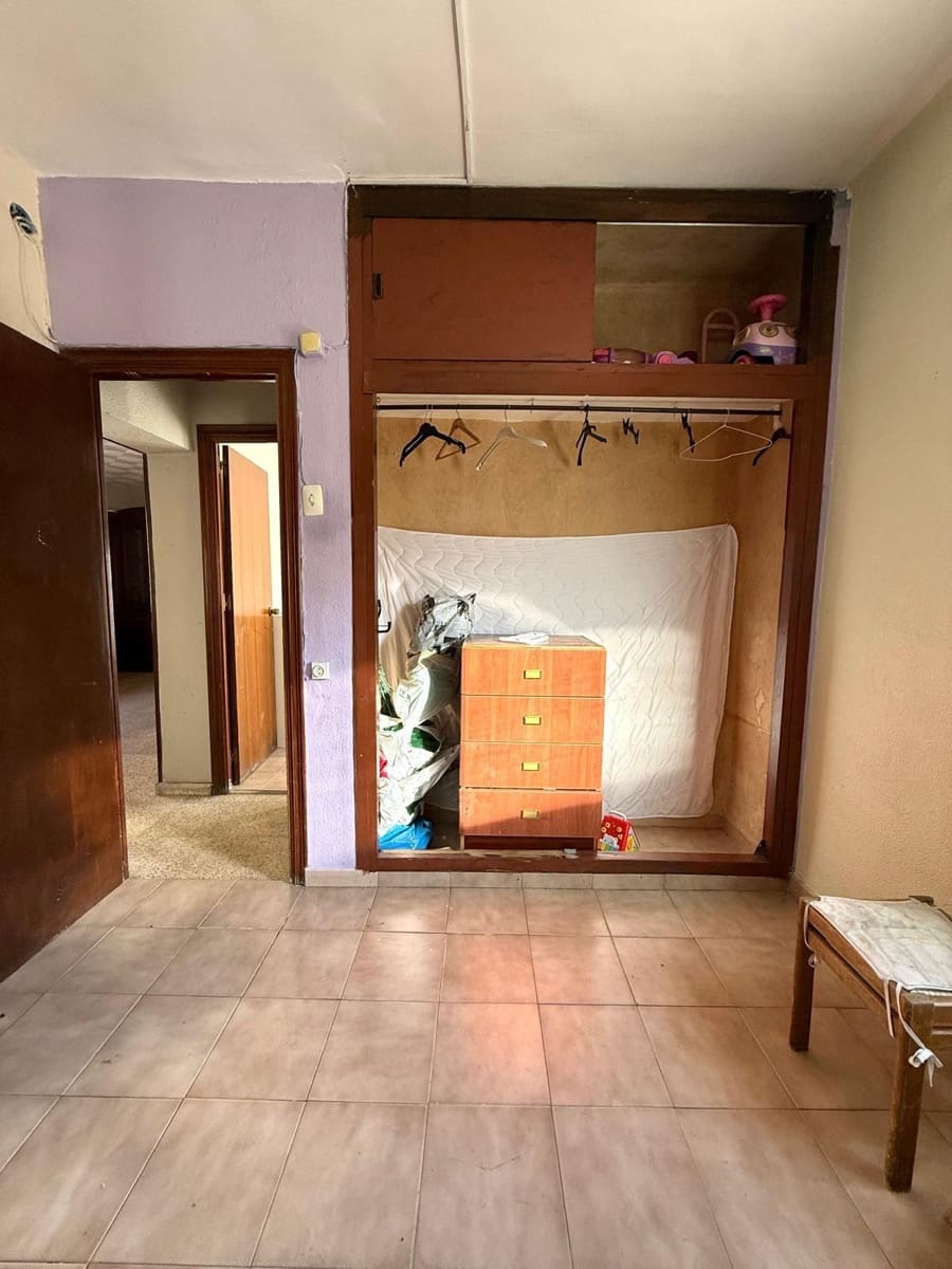 Piso de 4 habitaciones en Málaga ciudad en venta - 230.000 € (Ref: 9619374)