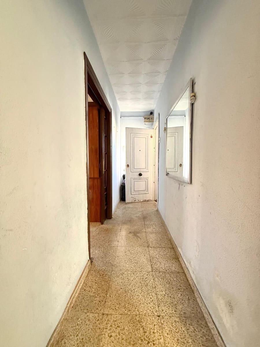 Piso de 4 habitaciones en Málaga ciudad en venta - 230.000 € (Ref: 9619374)