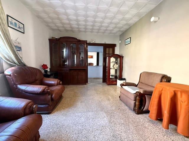 Piso de 4 habitaciones en Cruz de Humilladero, Málaga ciudad en venta - 230.000 € (Ref: 9619374)