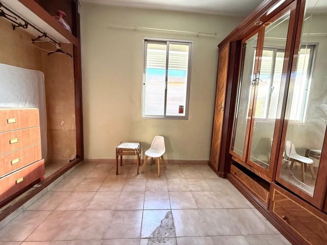 3 makuuhuone Asunto myytävänä paikassa Cruz de Humilladero, Málaga kaupunki - 219 000 € (Ref: 9619374)