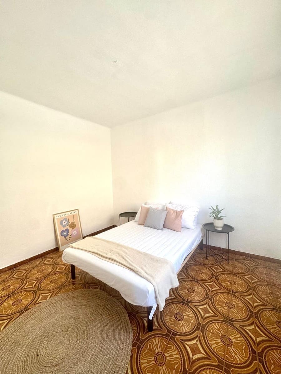 3 bedroom Flat for sale in Malaga city - € 219,000 (Ref: 9619374)
