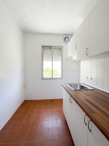 3 slaapkamer Flat te koop in Cruz de Humilladero, Málaga stad - € 219.000 (Ref: 9619374)