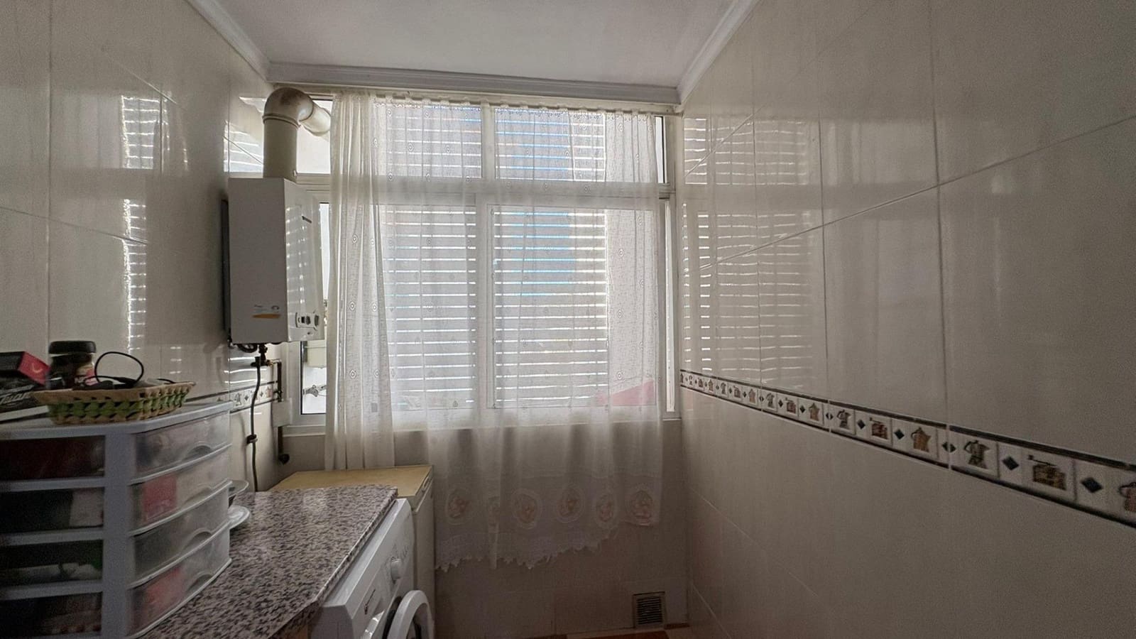 3 bedroom Flat for sale in Malaga city with pool garage - € 276,000 (Ref: 9625785)