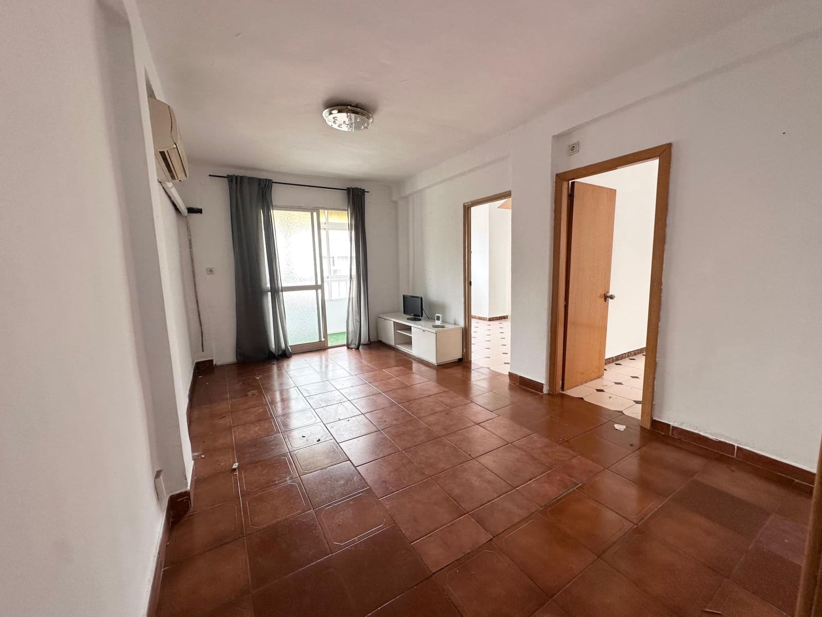 3 bedroom Flat for sale in Malaga city - € 230,000 (Ref: 9625787)