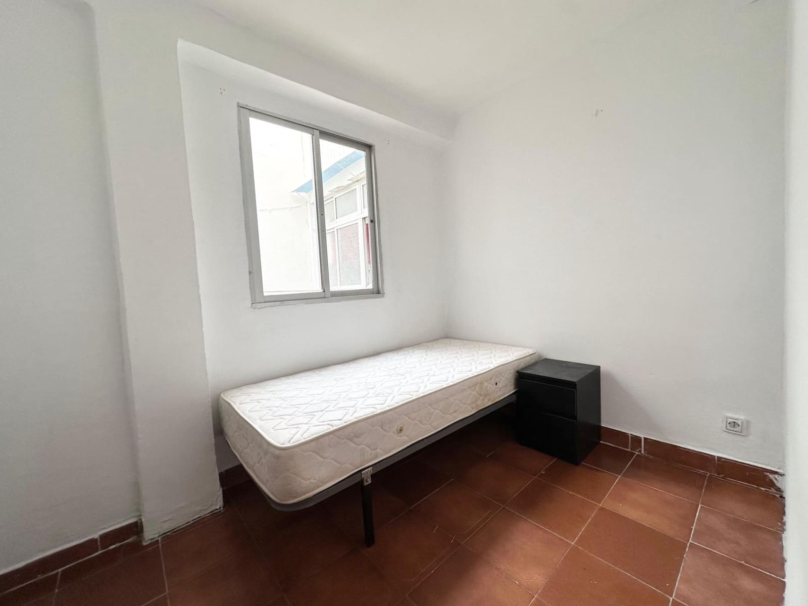 3 bedroom Flat for sale in Malaga city - € 230,000 (Ref: 9625787)