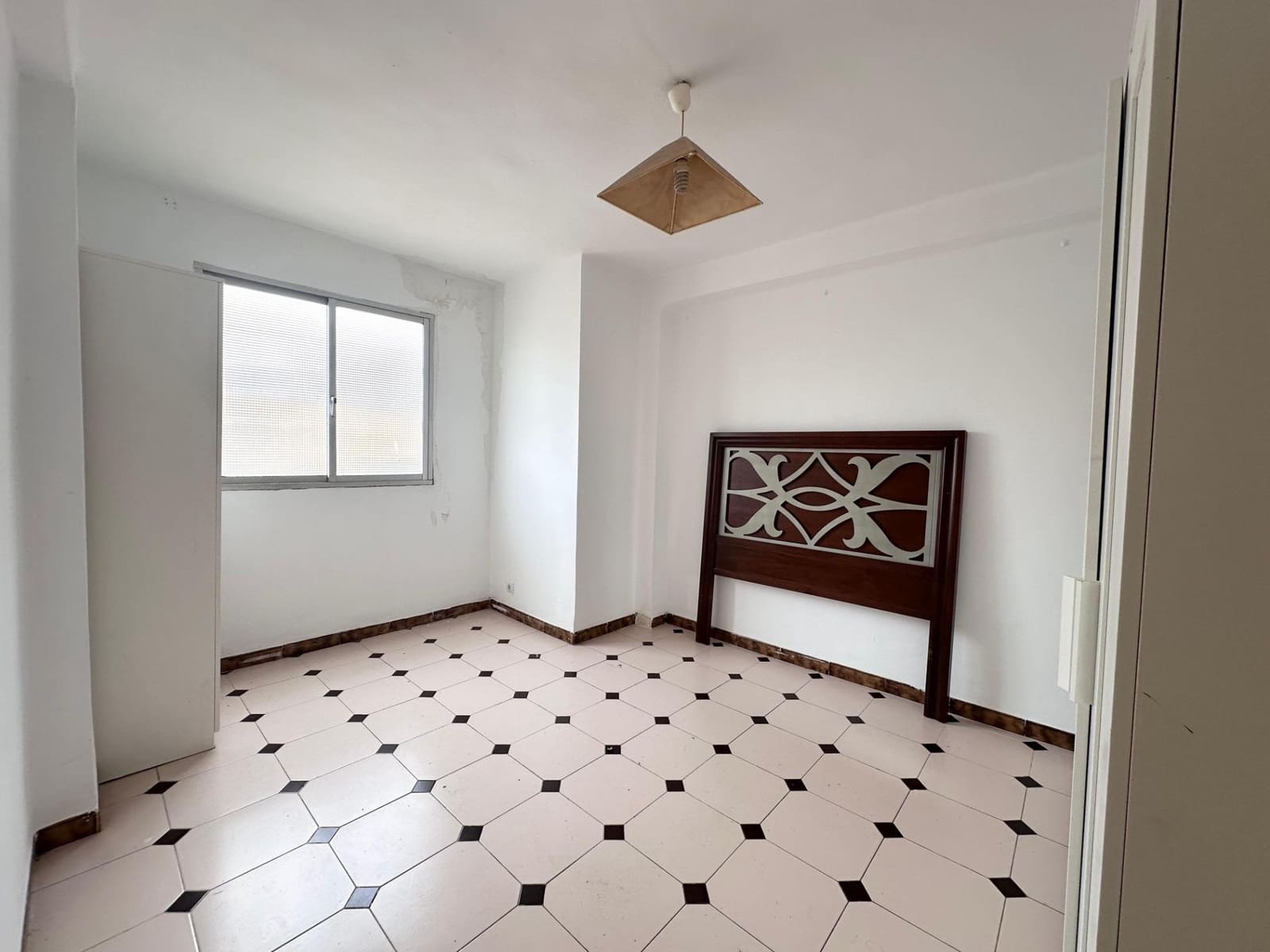 3 bedroom Flat for sale in Malaga city - € 230,000 (Ref: 9625787)