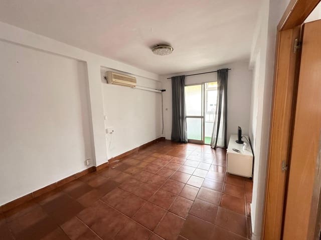 3 bedroom Flat for sale in Málaga city - € 230,000 (Ref: 9625787)