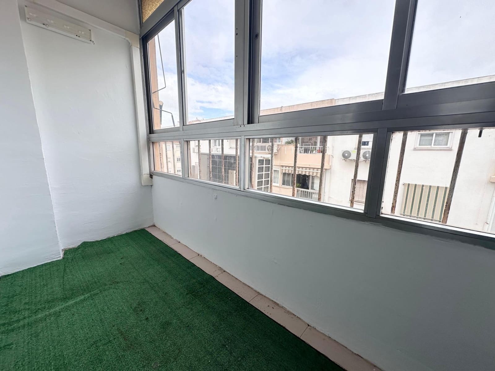 3 bedroom Flat for sale in Malaga city - € 230,000 (Ref: 9625787)