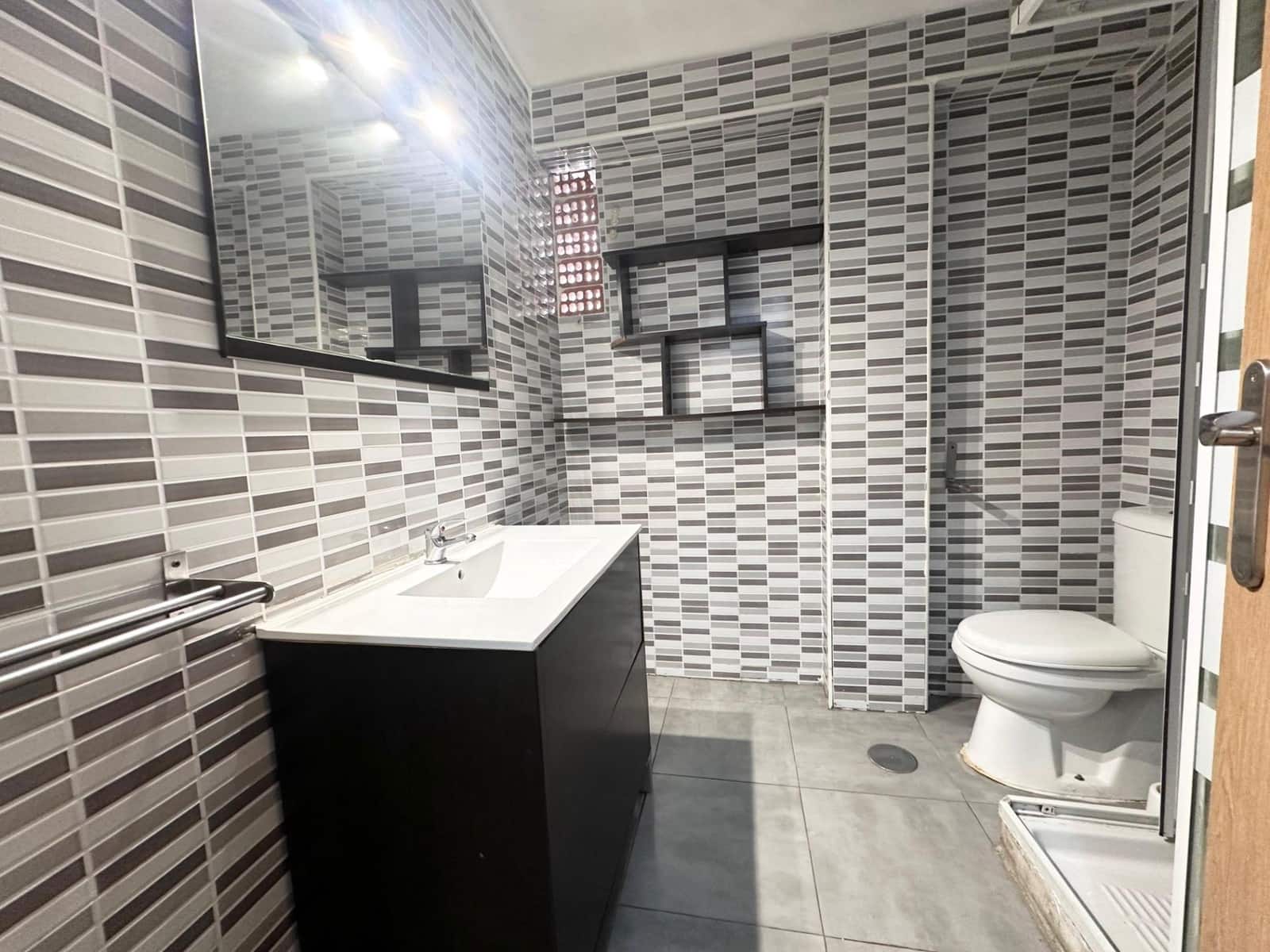 3 bedroom Flat for sale in Malaga city - € 230,000 (Ref: 9625787)