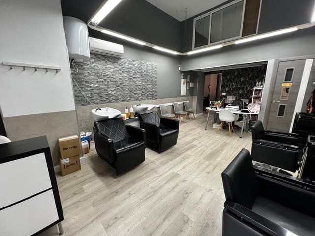 Comercial para arrendar em Málaga cidade - 1 000 € (Ref: 9627675)