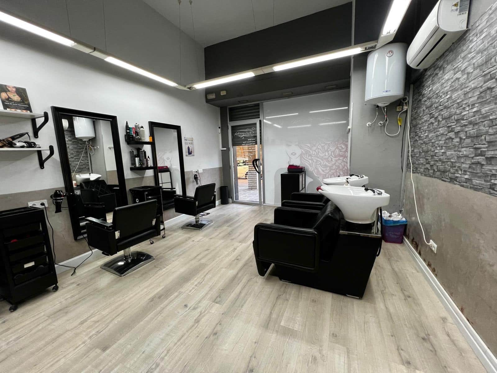 Comercial para arrendar em Malaga cidade - 1 000 € (Ref: 9627675)