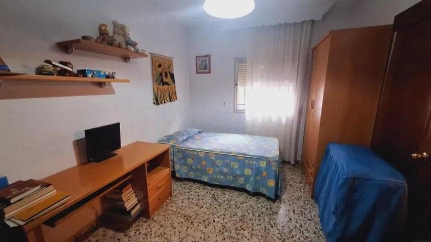 3 quarto Moradia em Banda para venda em Malaga cidade com garagem - 315 000 € (Ref: 9627677)