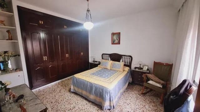 3 quarto Moradia em Banda para venda em Málaga cidade com garagem - 315 000 € (Ref: 9627677)