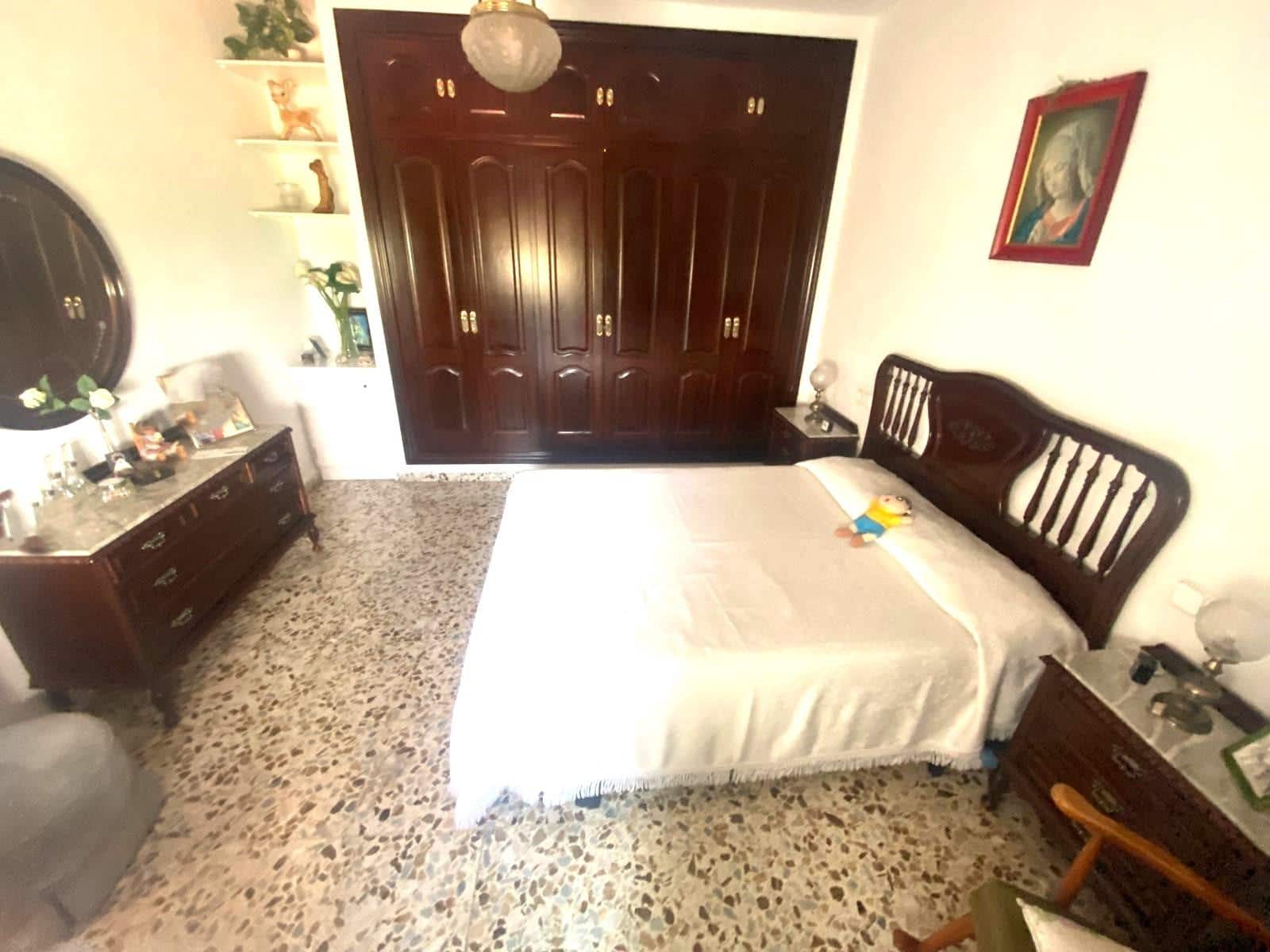 3 quarto Moradia em Banda para venda em Malaga cidade com garagem - 315 000 € (Ref: 9627677)