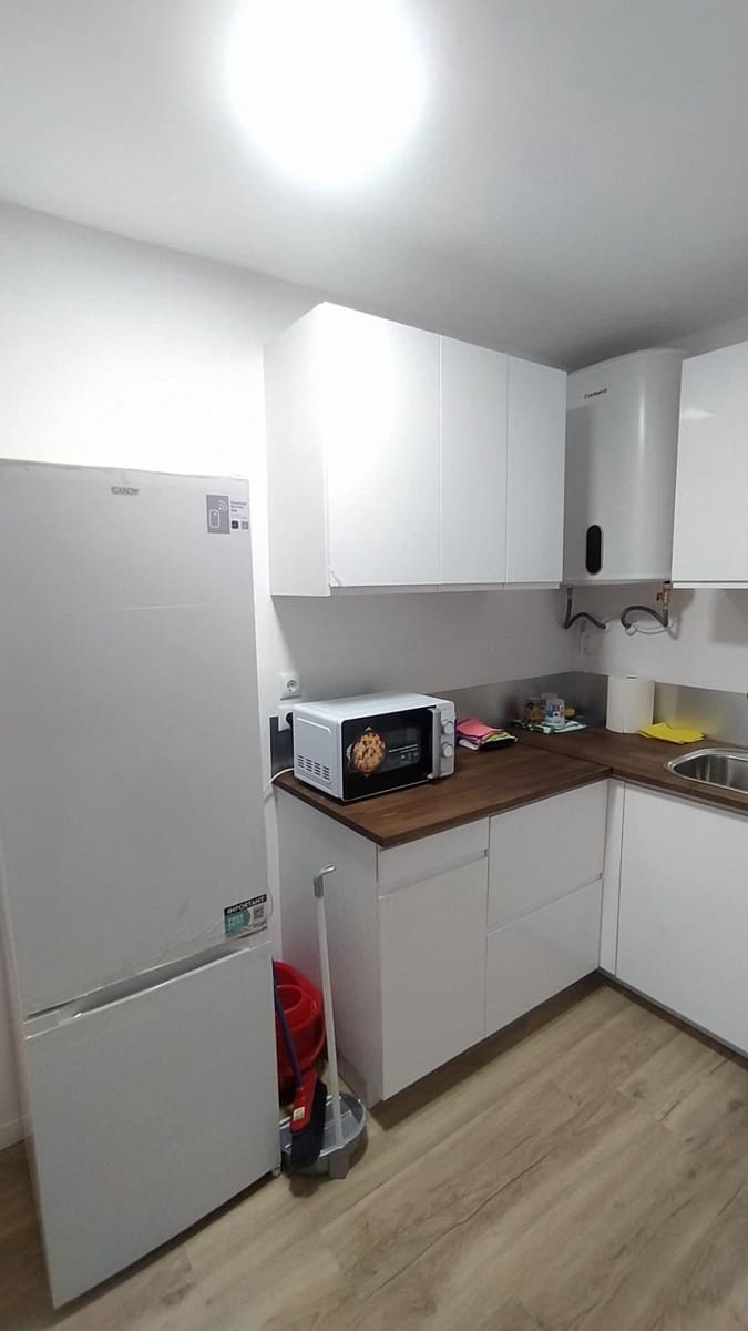 2 soveværelse Lejlighed til leje i Malaga by - € 1.000 (Ref: 9630120)