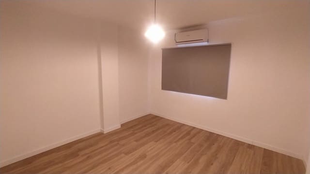 2 soveværelse Lejlighed til leje i Málaga by - € 1.000 (Ref: 9630120)