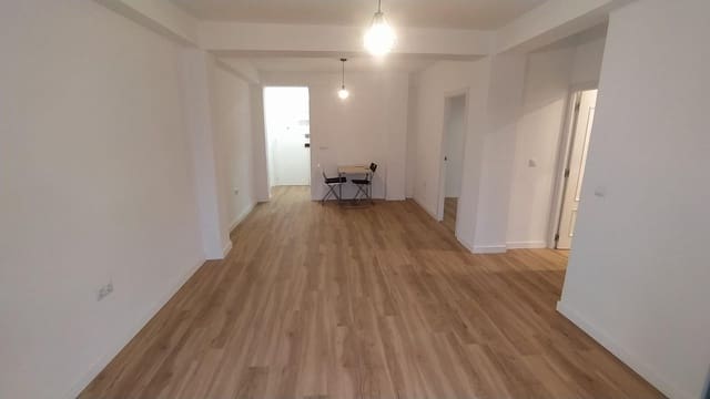 2 soveværelse Lejlighed til leje i Málaga by - € 1.000 (Ref: 9630120)