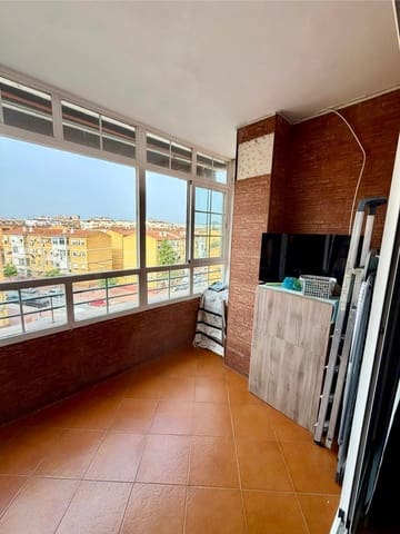 Piso de 3 habitaciones en Cruz de Humilladero, Málaga ciudad en venta con garaje - 295.000 € (Ref: 9672275)