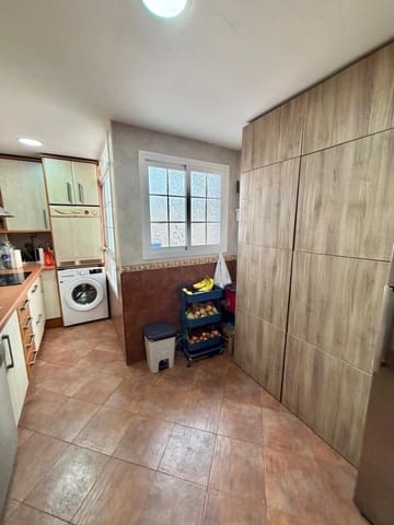 Piso de 3 habitaciones en Cruz de Humilladero, Málaga ciudad en venta con garaje - 295.000 € (Ref: 9672275)
