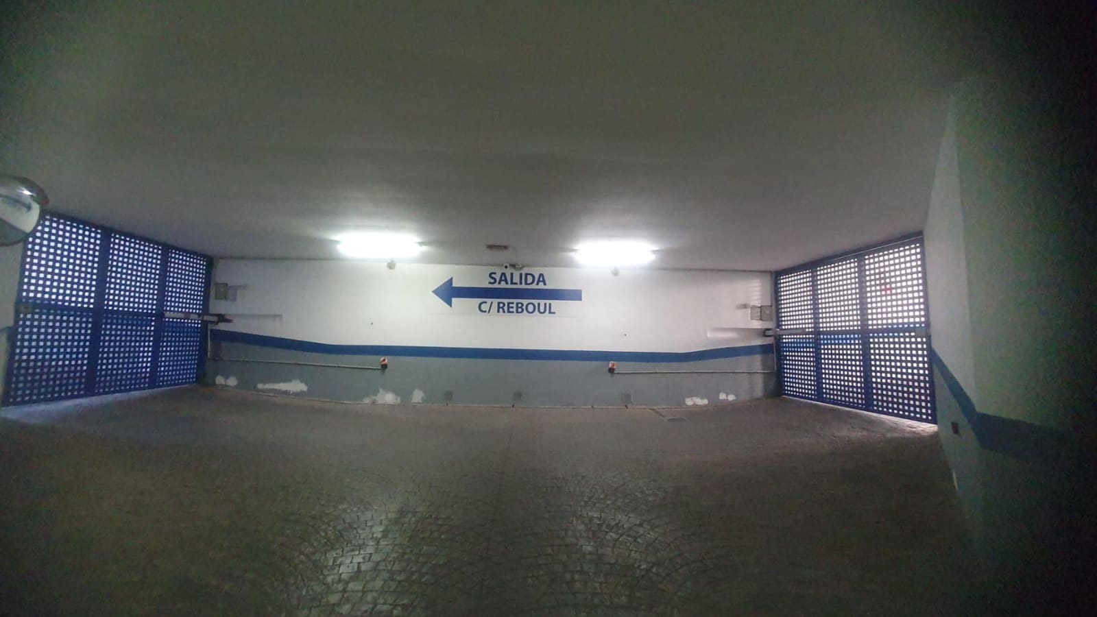 Garage att hyra i Malaga stad - 120 € (Ref: 9674326)