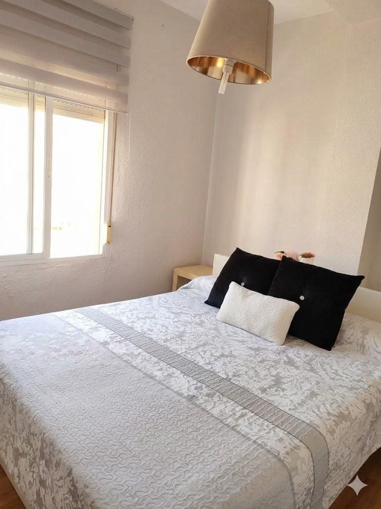 3 sypialnia Mieszkanie na sprzedaż w Miasto Malaga - 285 000 € (Ref: 9682512)