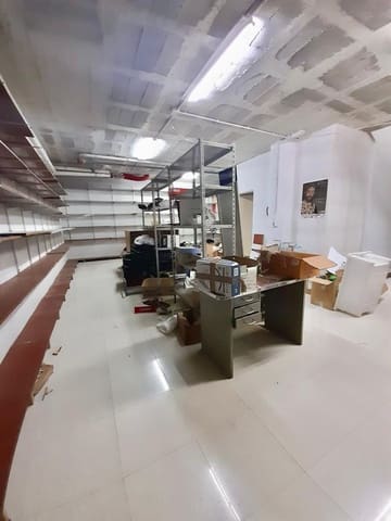 Komercyjne na sprzedaż w Miasto Málaga - 267 500 € (Ref: 9686543)