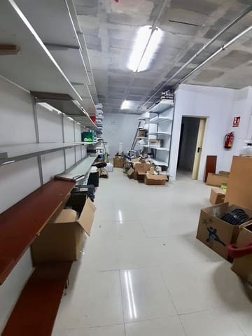 Komercyjne na sprzedaż w Miasto Málaga - 267 500 € (Ref: 9686543)