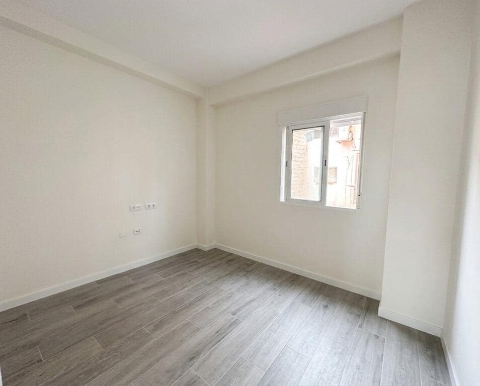 2 soveværelse Lejlighed til salg i Malaga by - € 215.000 (Ref: 9712066)