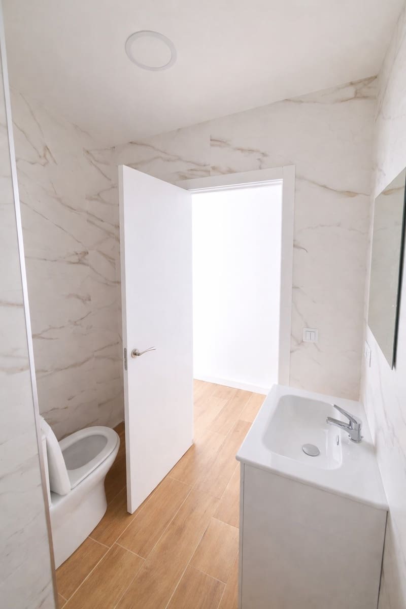 2 soveværelse Lejlighed til salg i Malaga by - € 215.000 (Ref: 9712066)