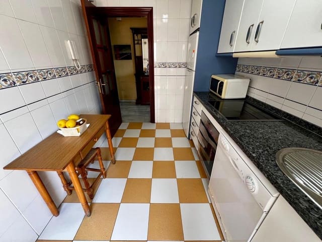 Piso de 3 habitaciones en Málaga ciudad en venta con garaje - 394.000 € (Ref: 9720048)