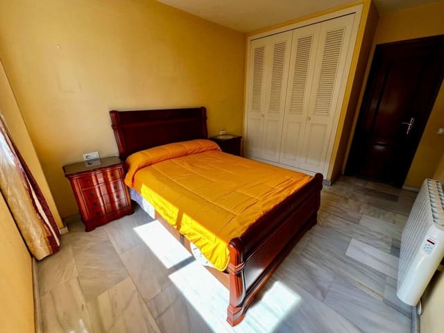 Piso de 3 habitaciones en Málaga ciudad en venta con garaje - 394.000 € (Ref: 9720048)