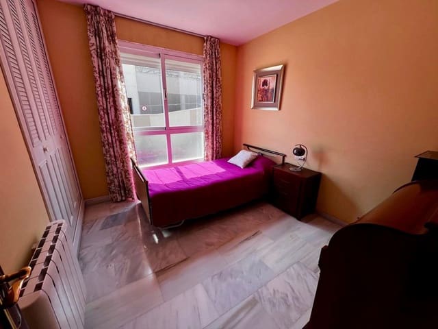 Piso de 3 habitaciones en Málaga ciudad en venta con garaje - 394.000 € (Ref: 9720048)